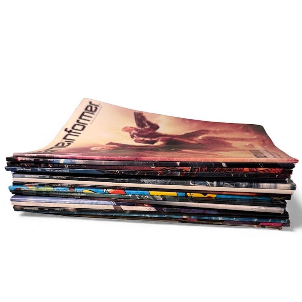 Game Informer Magazine Lot of 18 Issues Including Issue 300 Variant Cover EUC